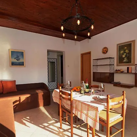 Apartament In 16868